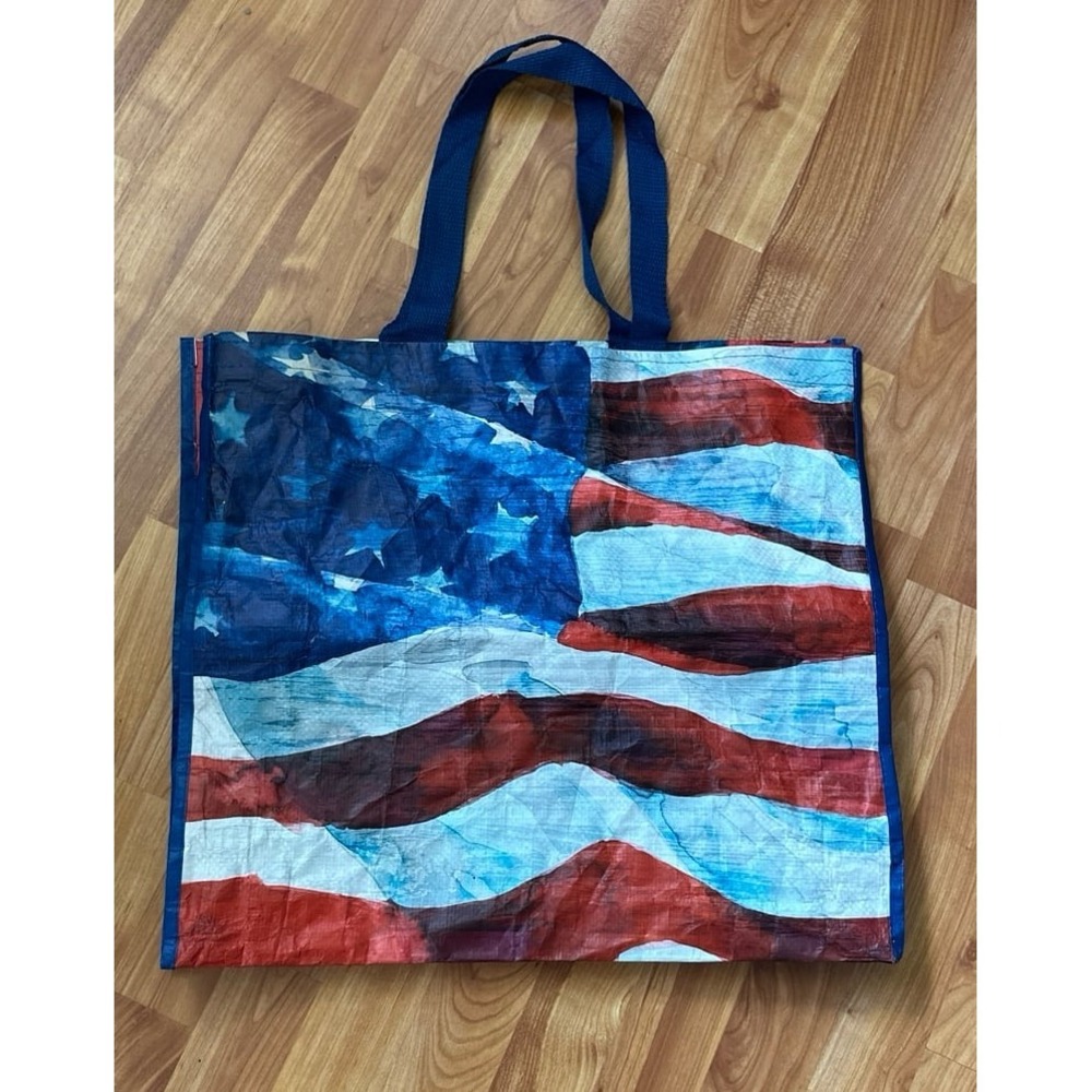 TJ Maxx USA FLAG Patriotic‎ Shopping Gift Bag